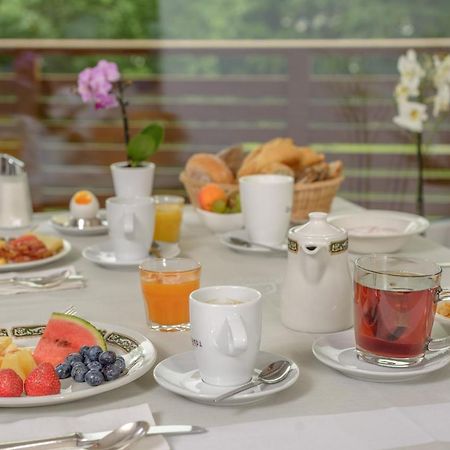 Dala Hotel & Apartments ลอยเคอร์บัด ภายนอก รูปภาพ