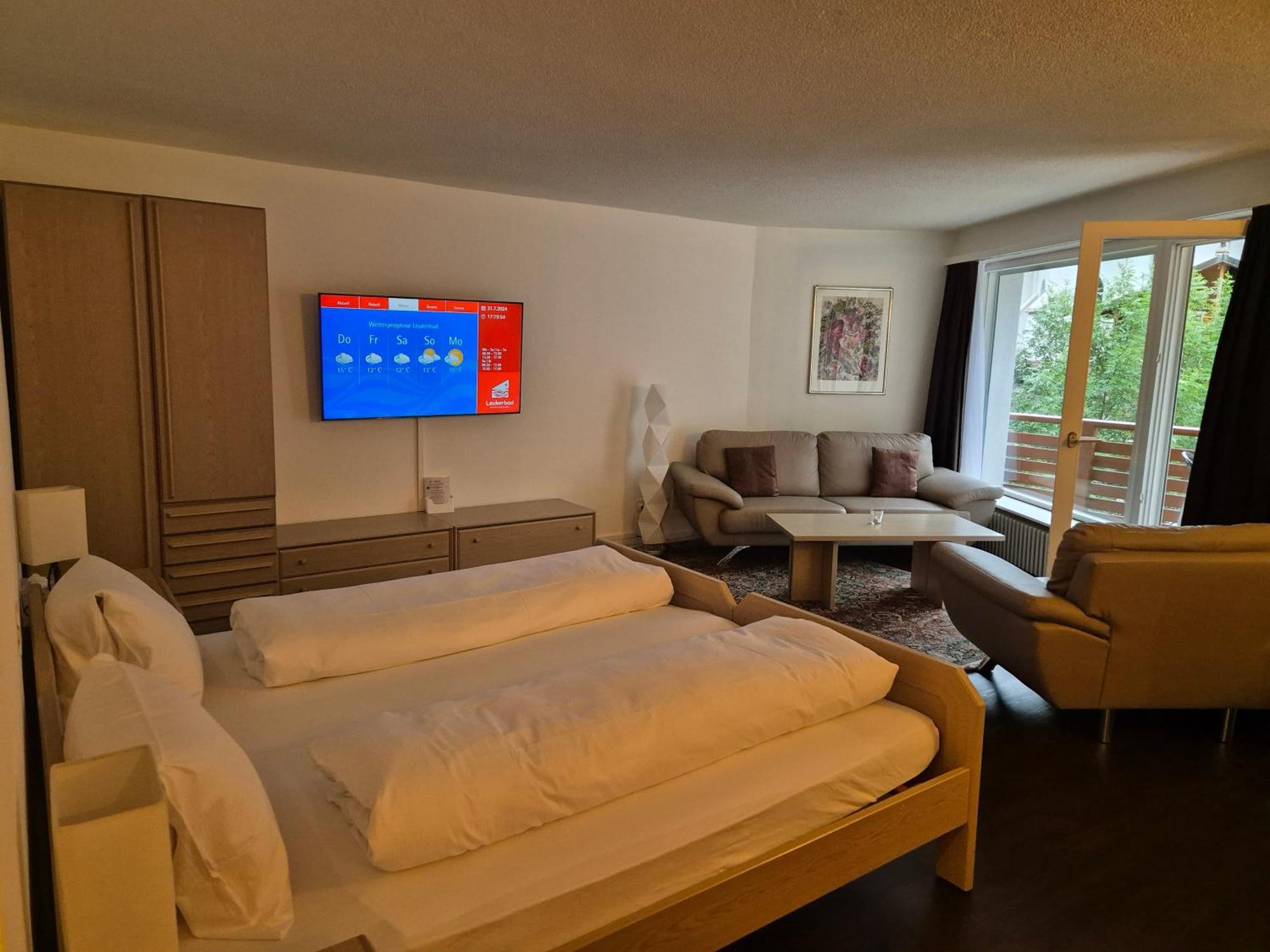 Dala Hotel & Apartments ลอยเคอร์บัด ภายนอก รูปภาพ