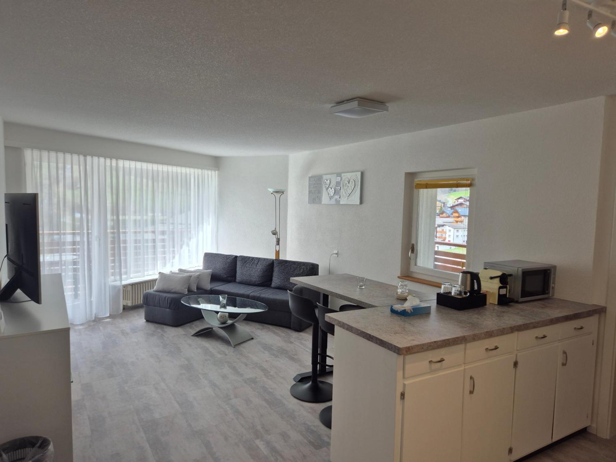 Dala Hotel & Apartments ลอยเคอร์บัด ภายนอก รูปภาพ