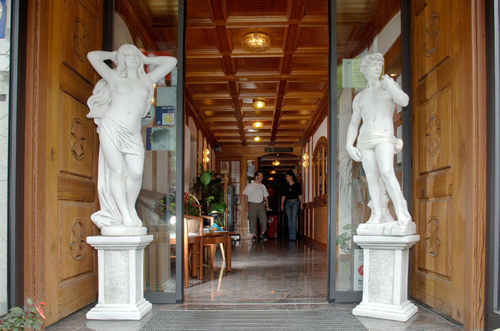 Dala Hotel & Apartments ลอยเคอร์บัด ภายนอก รูปภาพ