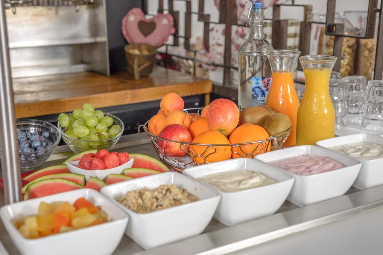 Dala Hotel & Apartments ลอยเคอร์บัด ภายนอก รูปภาพ